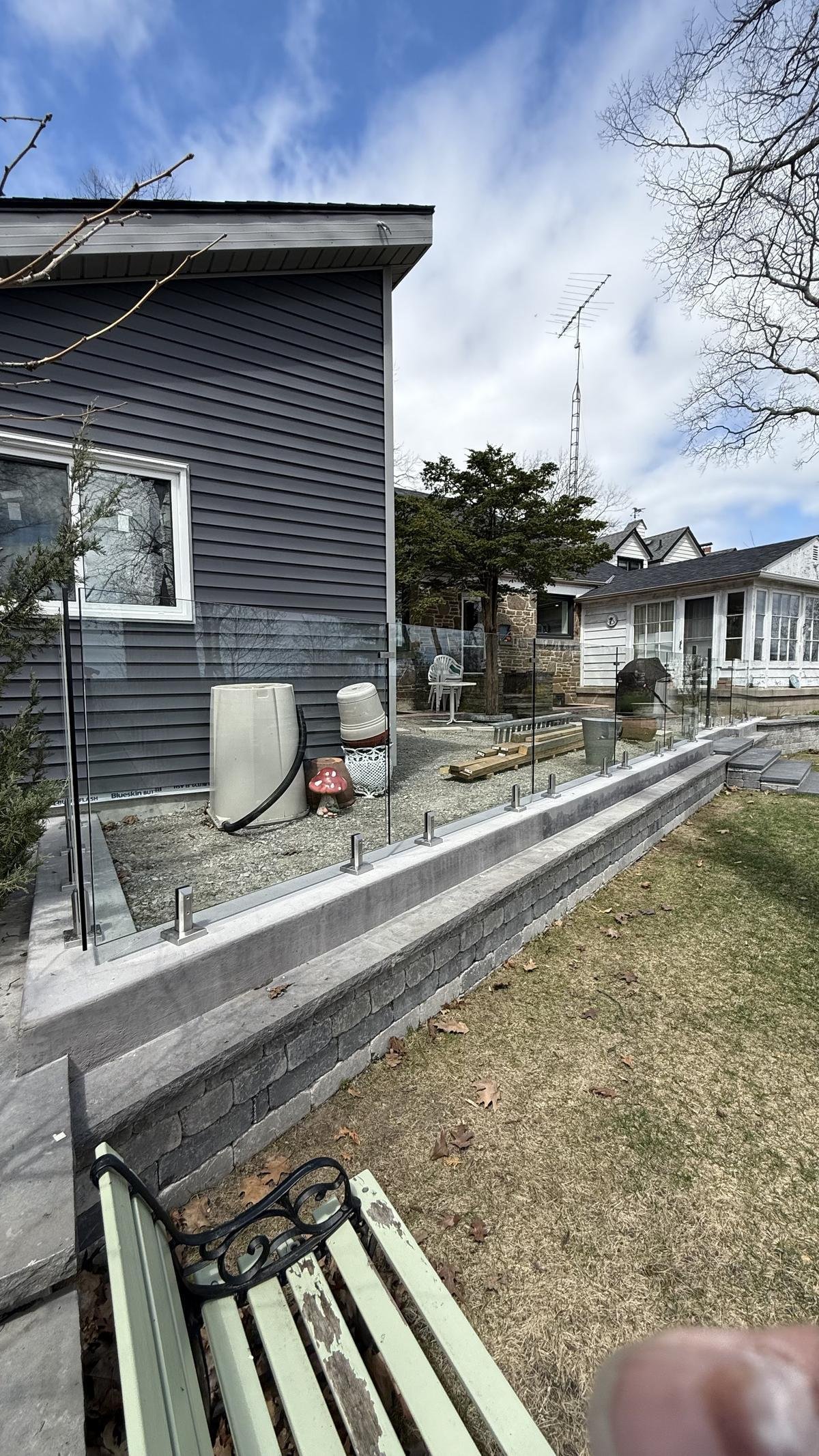Glass railing